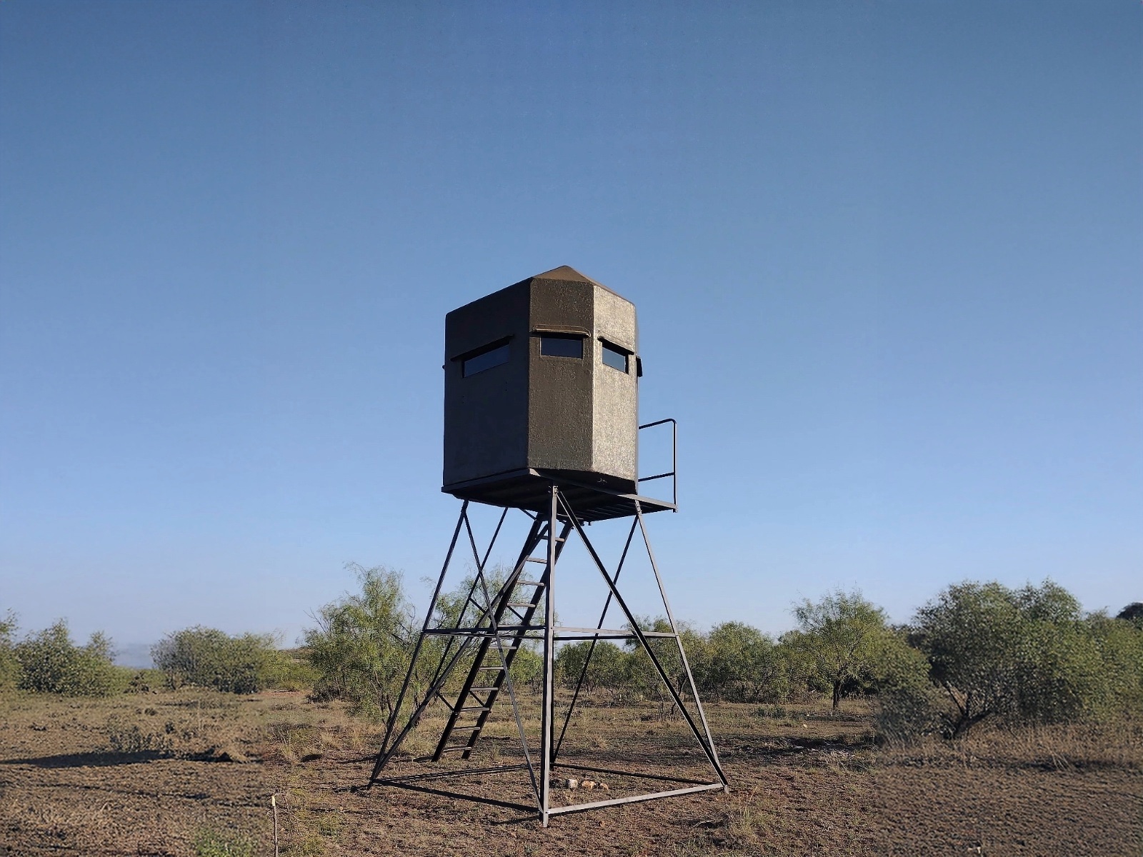 VisionX 5x6 Octagon blind on a steel tower
