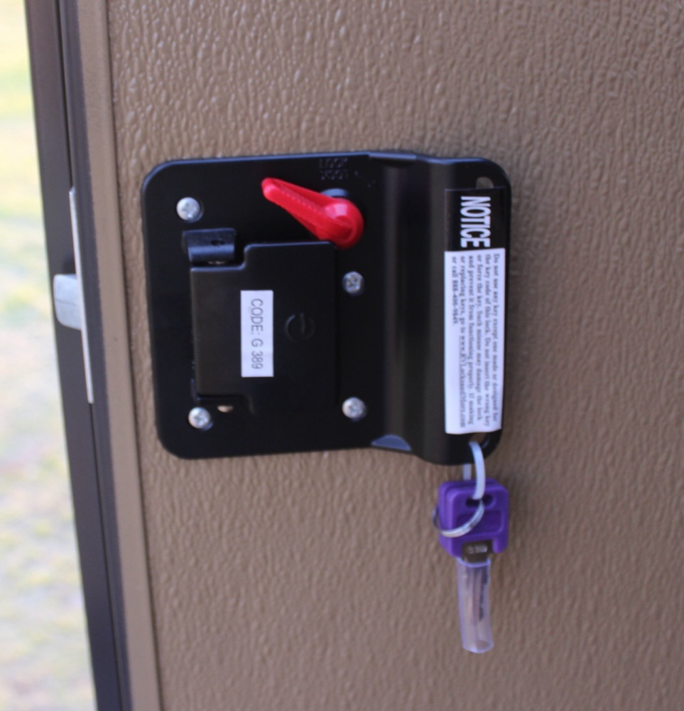 Steel deadbolt door lock